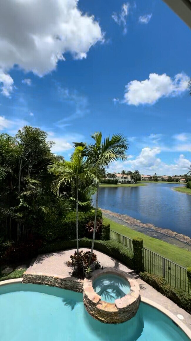 Building Photo - 9407 Bridgebrook Dr
