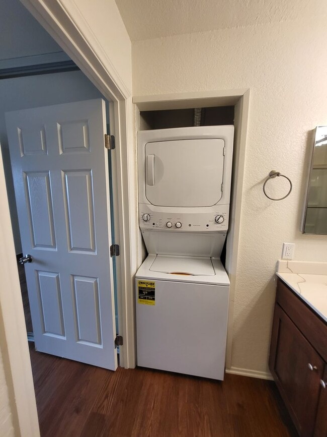 Building Photo - Affordable and  Pet Friendly