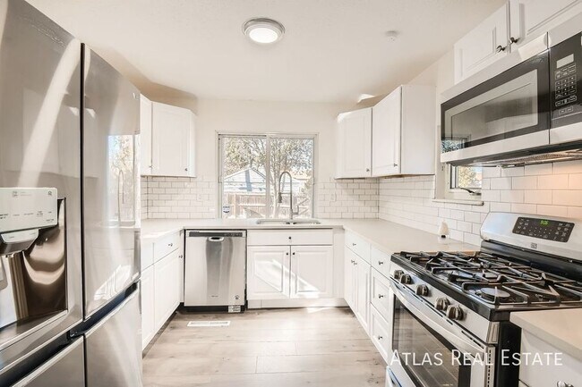 Building Photo - 2365 Fulton St