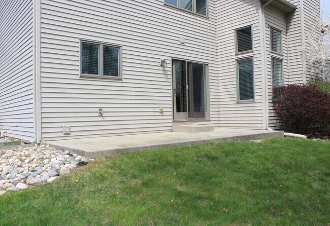 Building Photo - 1114 Pathfinder Cove