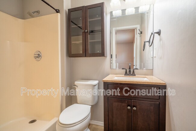 Building Photo - 912 Mountain Gap Rd SE