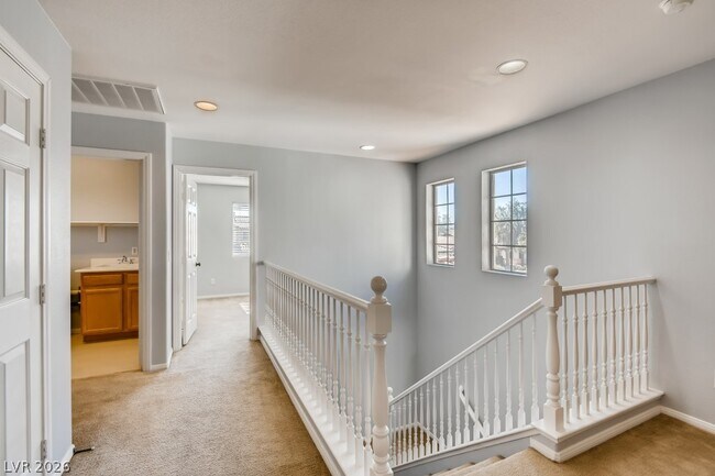 Building Photo - 9294 Eaton Creek Ct