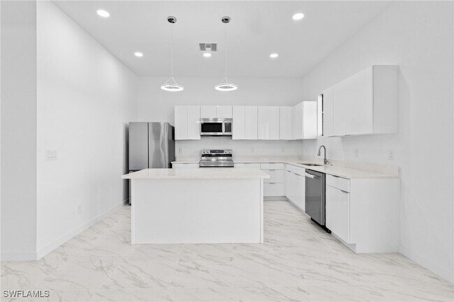 Building Photo - 1114 El Dorado Blvd N