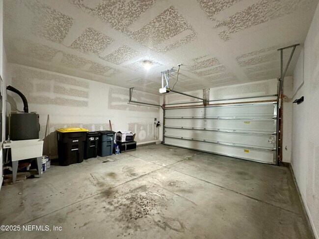 Building Photo - 8135 Cape Fox Dr