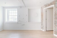 Building Photo - 155 S River St