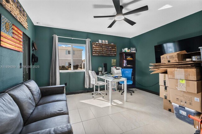 Building Photo - 1270 NW 3rd Ln