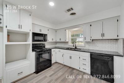 Building Photo - 725 W Brock St