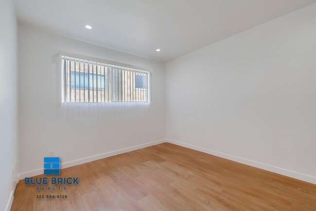 Building Photo - 5320 Corteen-18