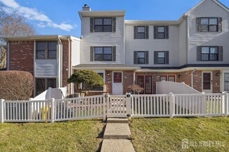 Building Photo - 19 Covington Ct