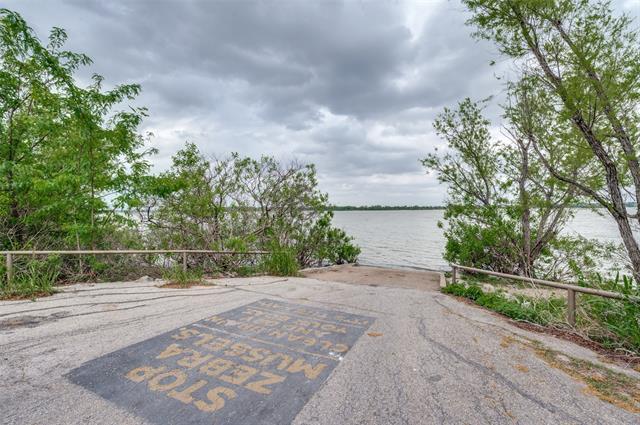 Building Photo - 1016 Lake Sierra Wy