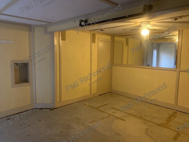 Building Photo - 5100 King Cotton Ln