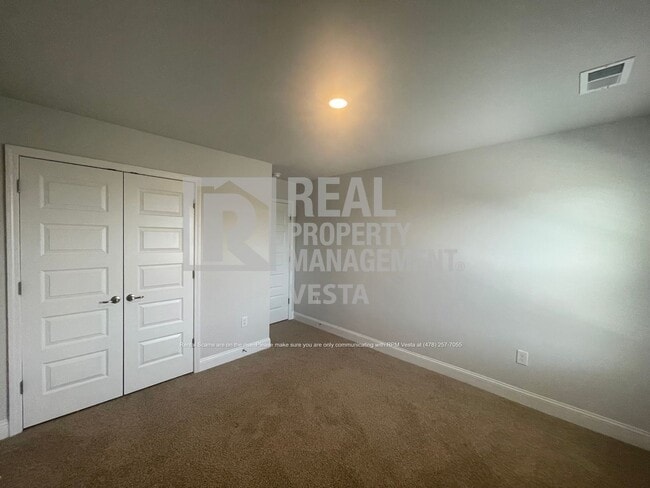 Building Photo - 514 Southern Oaks Dr
