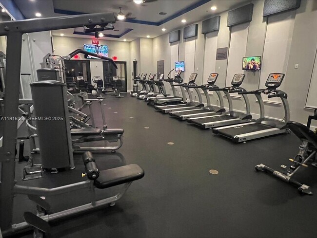 Building Photo - 9301 SW 171st Ct