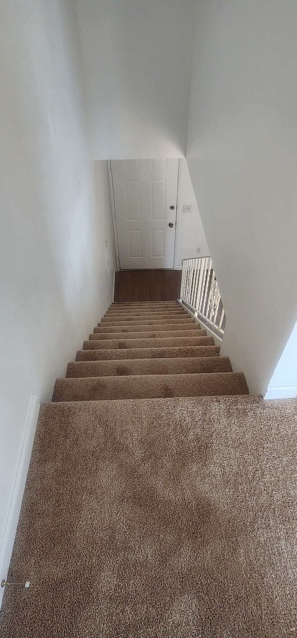 Stairway - 4304 S Cedar St