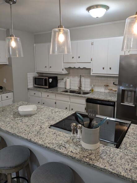 Building Photo - 1229 Sande Hill Pl