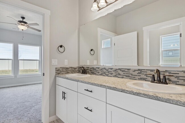 Building Photo - 8480 E Drover Loop