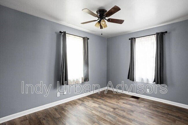Building Photo - 4537 Crittenden Ave