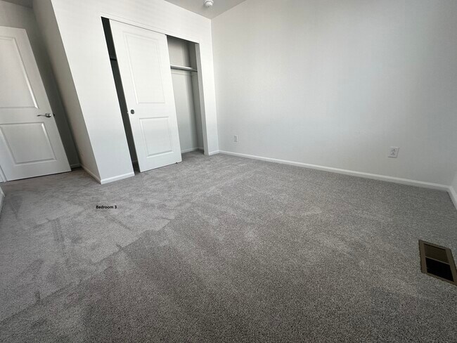 Building Photo - 21154 E 63rd Dr