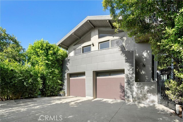 Building Photo - 9625 Oak Pass Rd