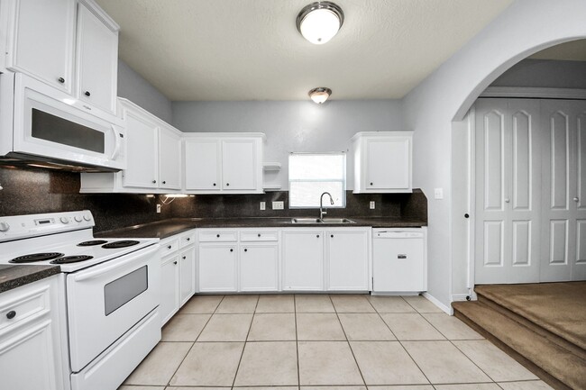 Building Photo - 21940 Rayford Rd