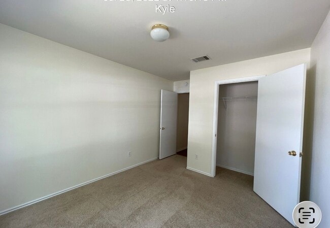 Building Photo - 940 Goldenrod St