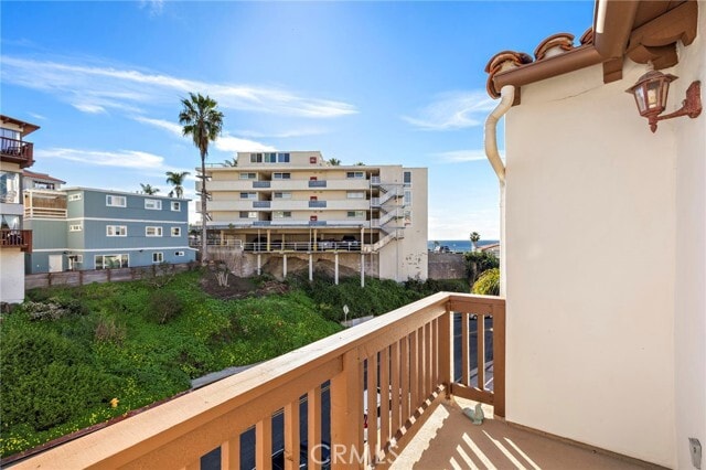 Building Photo - 416 Avenida Santa Barbara