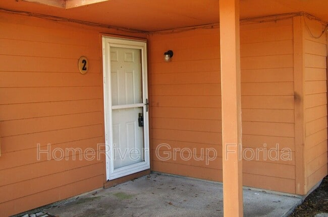 Building Photo - 3399 Green Briar Cir