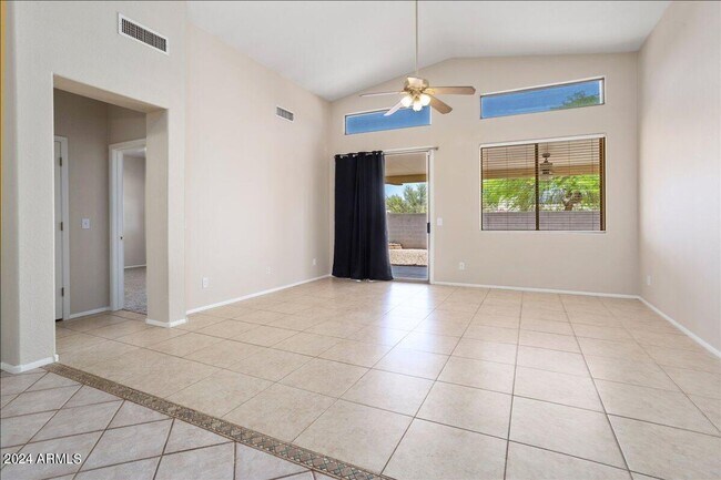 Building Photo - Spacious Corner Lot Home with 3-Car Garage in Surprise