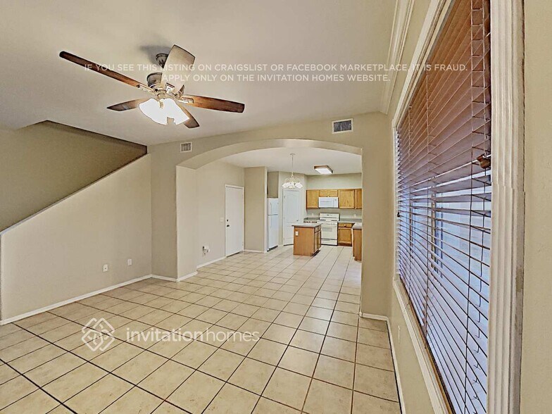 Building Photo - 10638 E Olla Ave