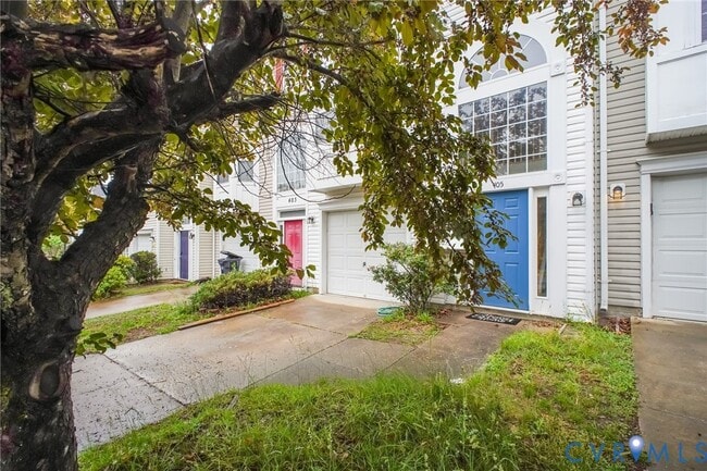 Building Photo - 405 Donelson Loop