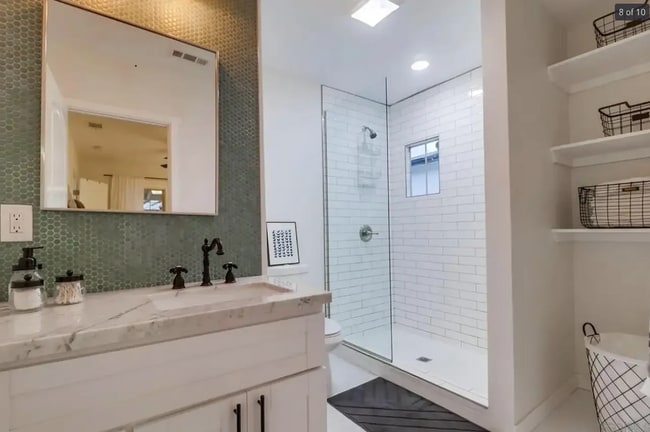 Building Photo - 4383 Central Ave