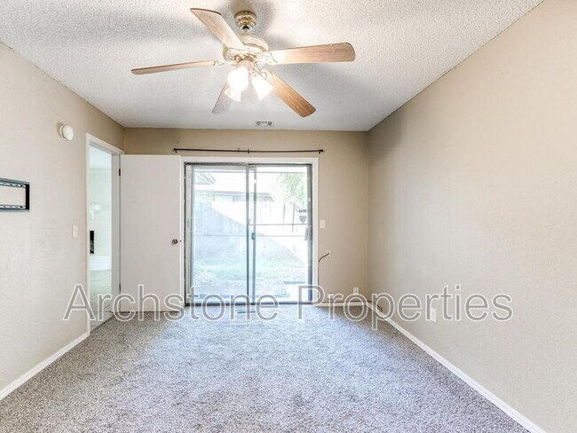 Building Photo - 6605 Lyrewood Ln