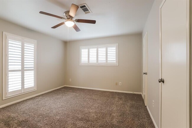 Building Photo - 2223 Masters Ln