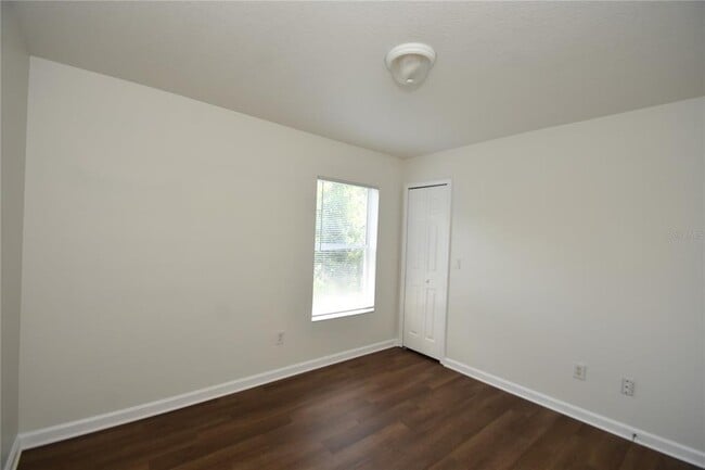 Building Photo - 30 Eton Ln