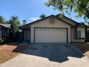 Building Photo - Love Where You Live - Beautiful Home in Turlock
