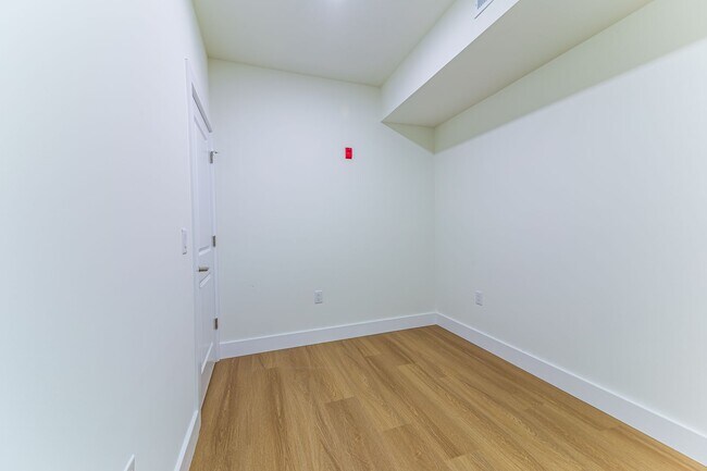 Building Photo - 3956 Parrish St