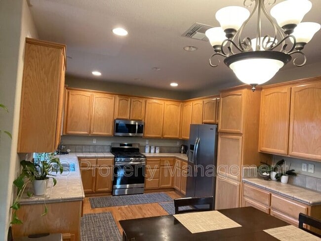 Building Photo - 3232 Balada Way