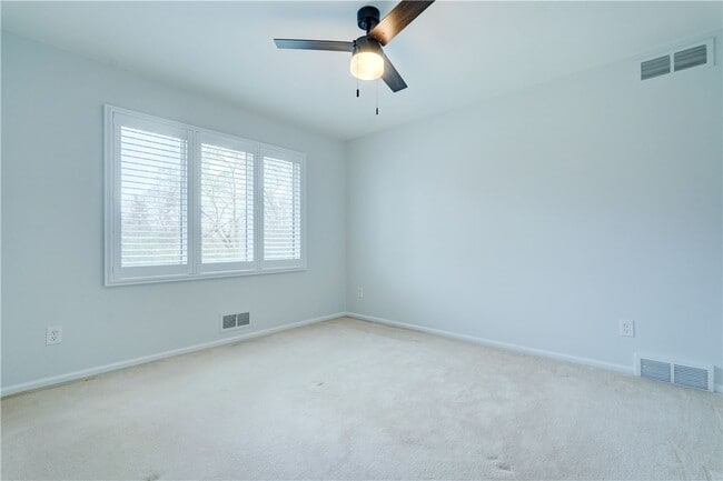 Building Photo - 399 French Rd