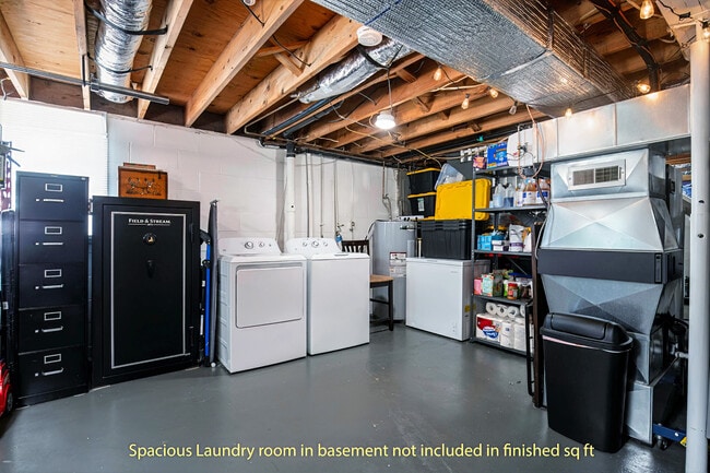 Building Photo - 413 Elm Street Heights