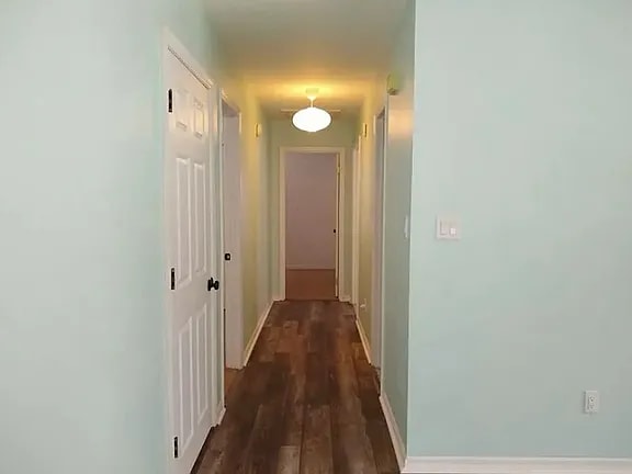 Building Photo - 294 SW Greenridge Ln