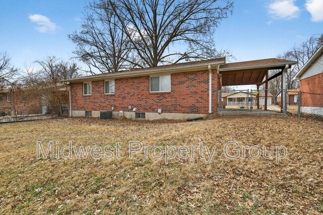 Building Photo - 2224 Millvalley Dr