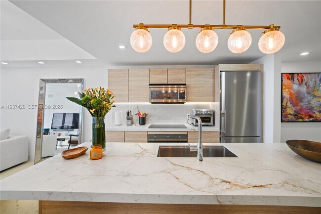 Building Photo - 16385 Biscayne Blvd