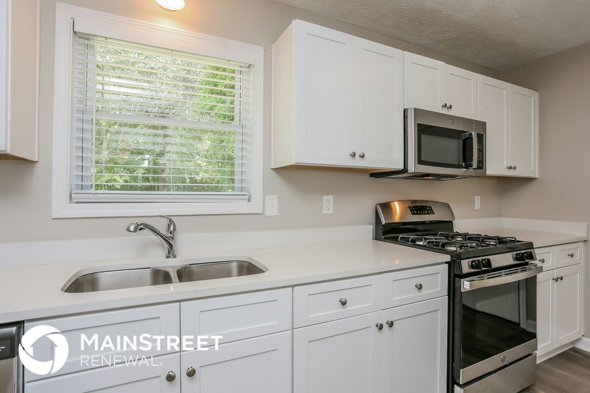 Building Photo - 6165 Marilla St