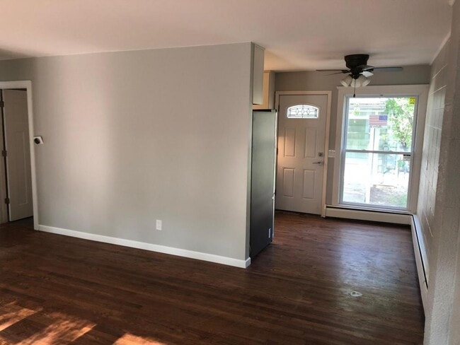 Building Photo - 3130 James St