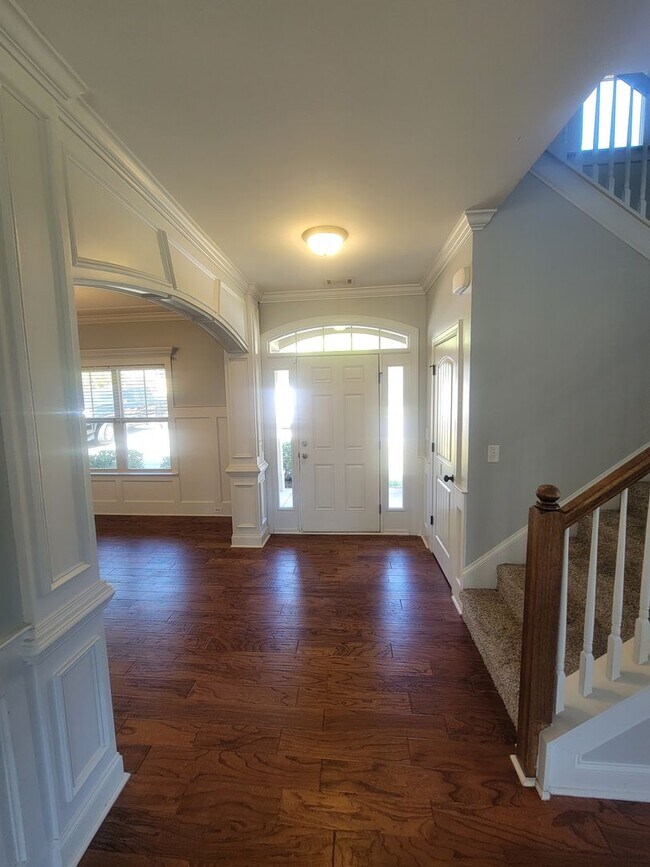 Building Photo - 135 Langfuhr Way