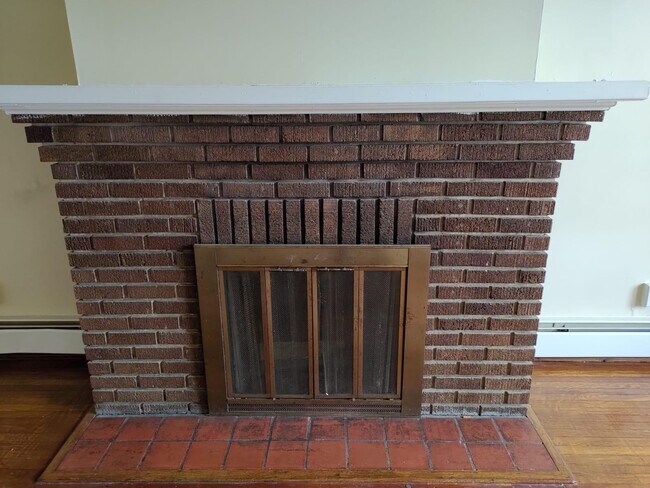 Building Photo - 36 Derby Ave