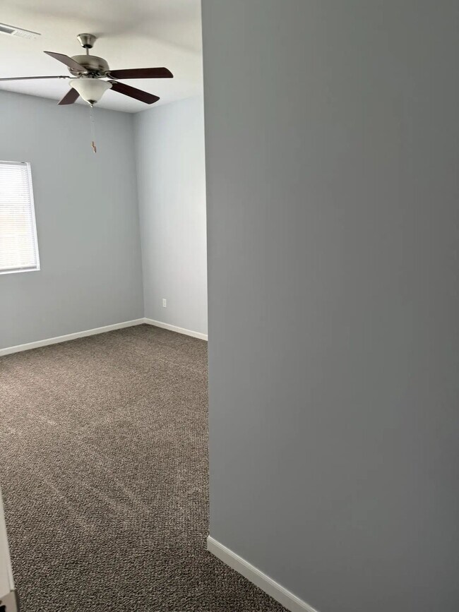 Building Photo - 10608 E Conifer St