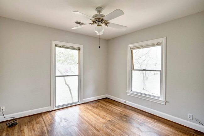 Building Photo - 505 Del Norte St