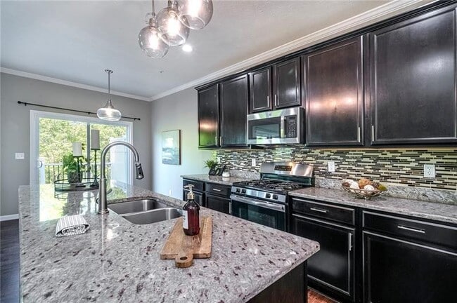 Building Photo - 512 Isabella Ct