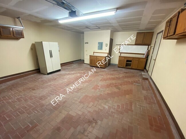 Building Photo - 520 Kumquat Ave